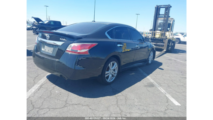 2015 Nissan Altima Sl - Image 3