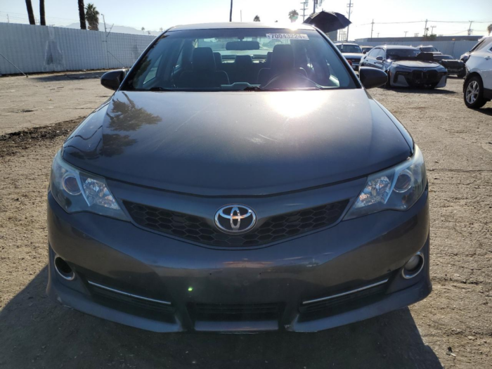 2013 Toyota Camry L - Imagen 2