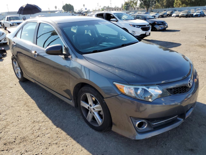 2013 Toyota Camry L - Imagen 3