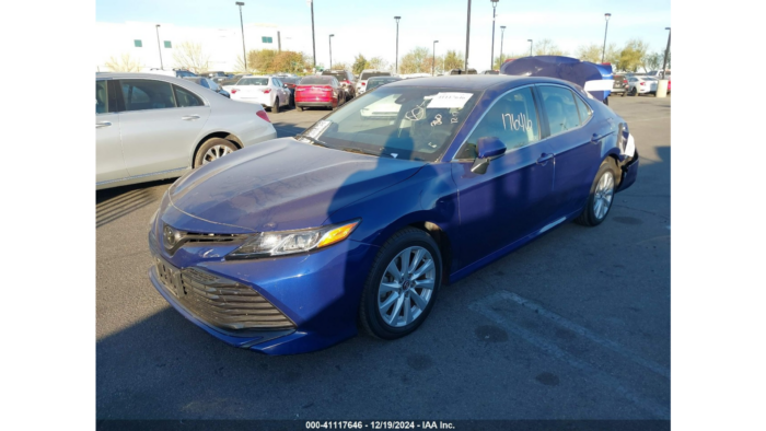 2018 Toyota Camry Le - Image 2