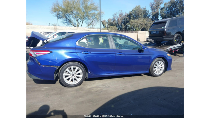 2018 Toyota Camry Le - Image 4