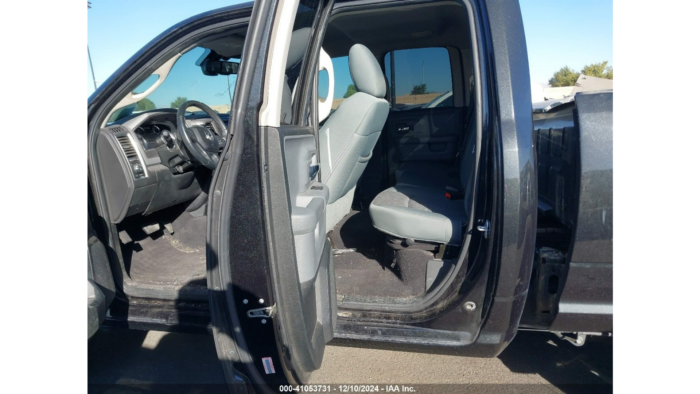 2017 Dodge Ram 1500 - Image 7