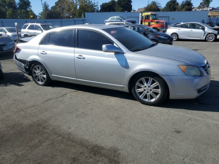 2006 Toyota Avalon Xl - Image 2