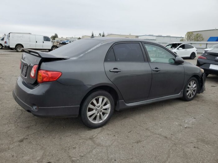 2010 Toyota Corolla - Image 4