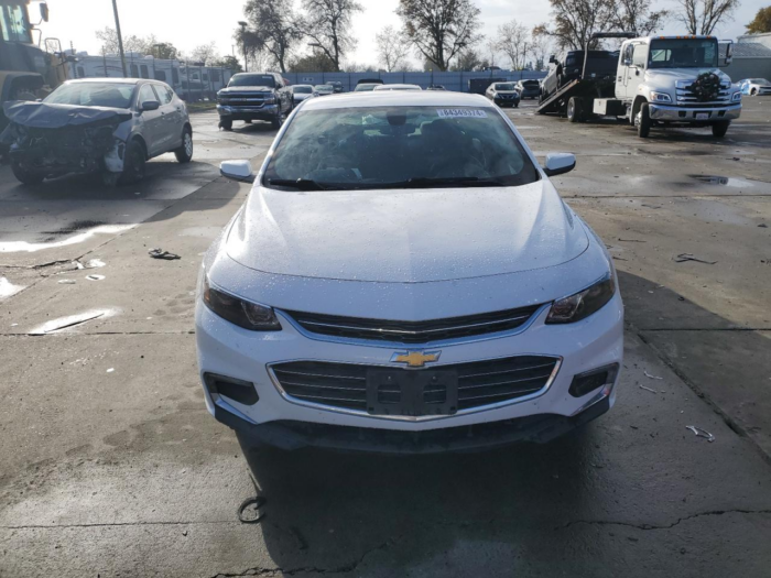 2016 Chevrolet Malibu - Image 3