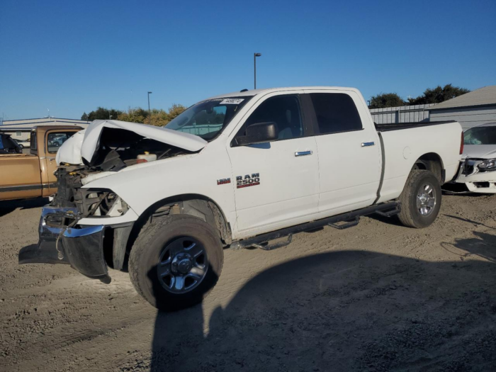 2014 Dodge Ram 2500 SLT - Image 2