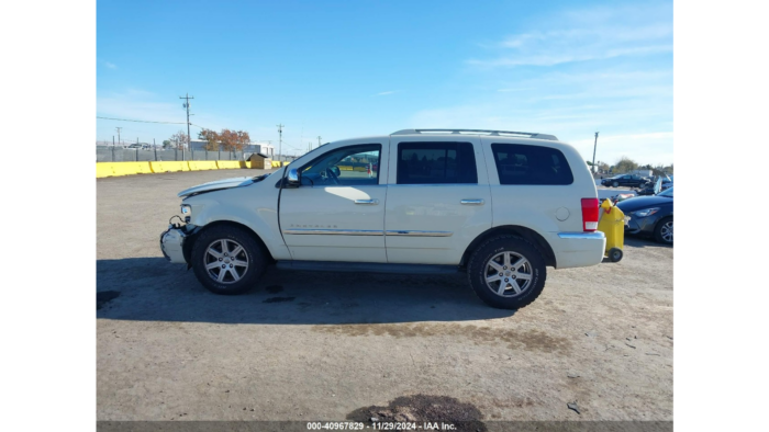 2008 Chrysler Aspen - Image 4