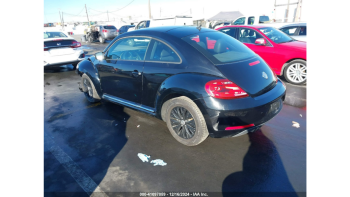 2012 Volkswagen Beetle - Image 2