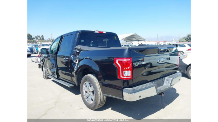 2017 Ford F-150 XLT - Image 5