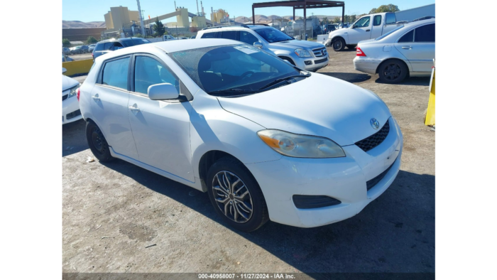 2013 Toyota Matrix - Image 2