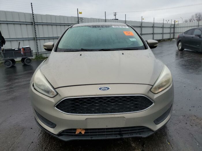 2016 Ford Focus Se - Image 2