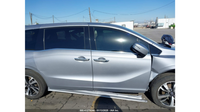 2019 Honda Odyssey Elite - Image 3