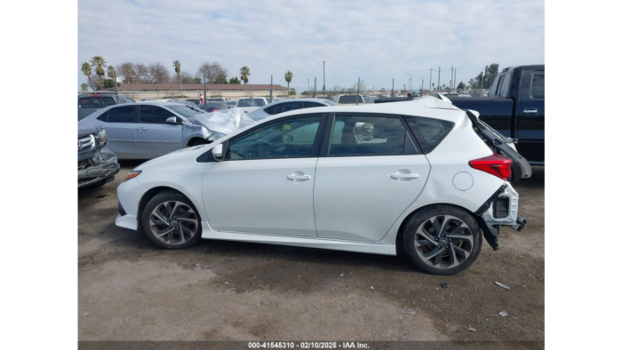 2017 Toyota Corolla Im - Image 4