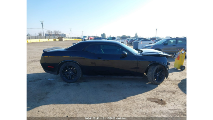 2018 Dodge Challenger Sxt - Image 2