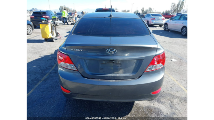 2013 Hyundai Accent Gls - Imagen 5