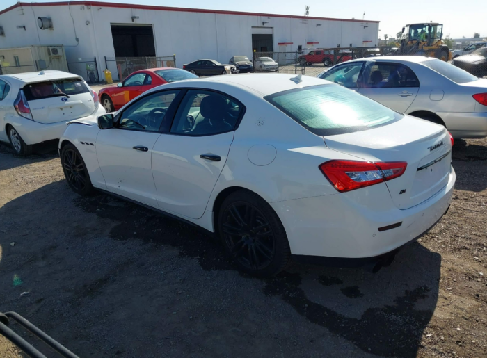 2014 Maserati Ghibli