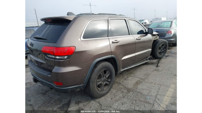 2017 Jeep Grand Cherokee Laredo - Imagen 3