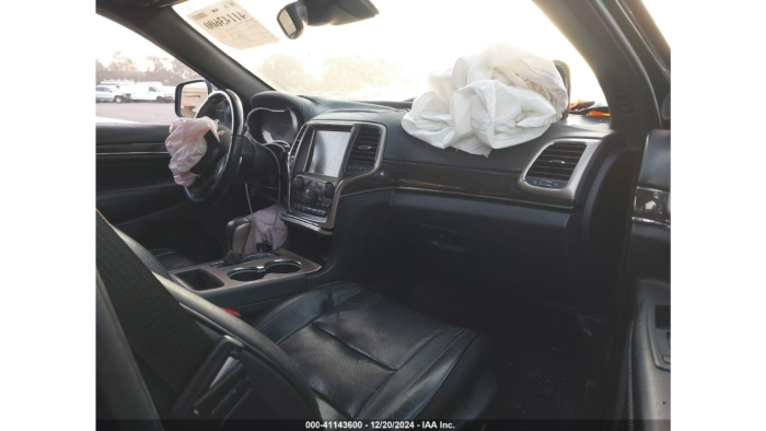 2017 Jeep Grand Cherokee - Image 6