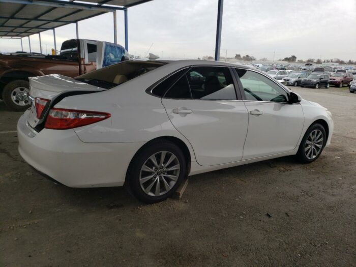 2015 Toyota Camry Xse - Image 4